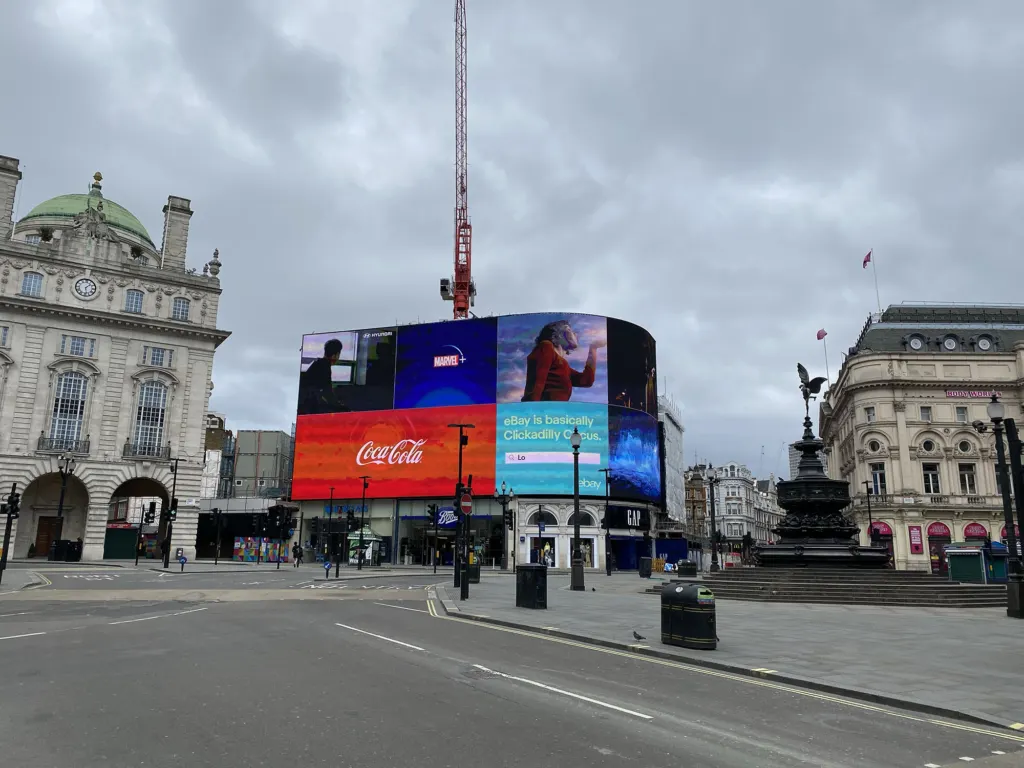 London Lockdown 2020 — documentary and landscape photograph in London, UK, frame 25 of 44.